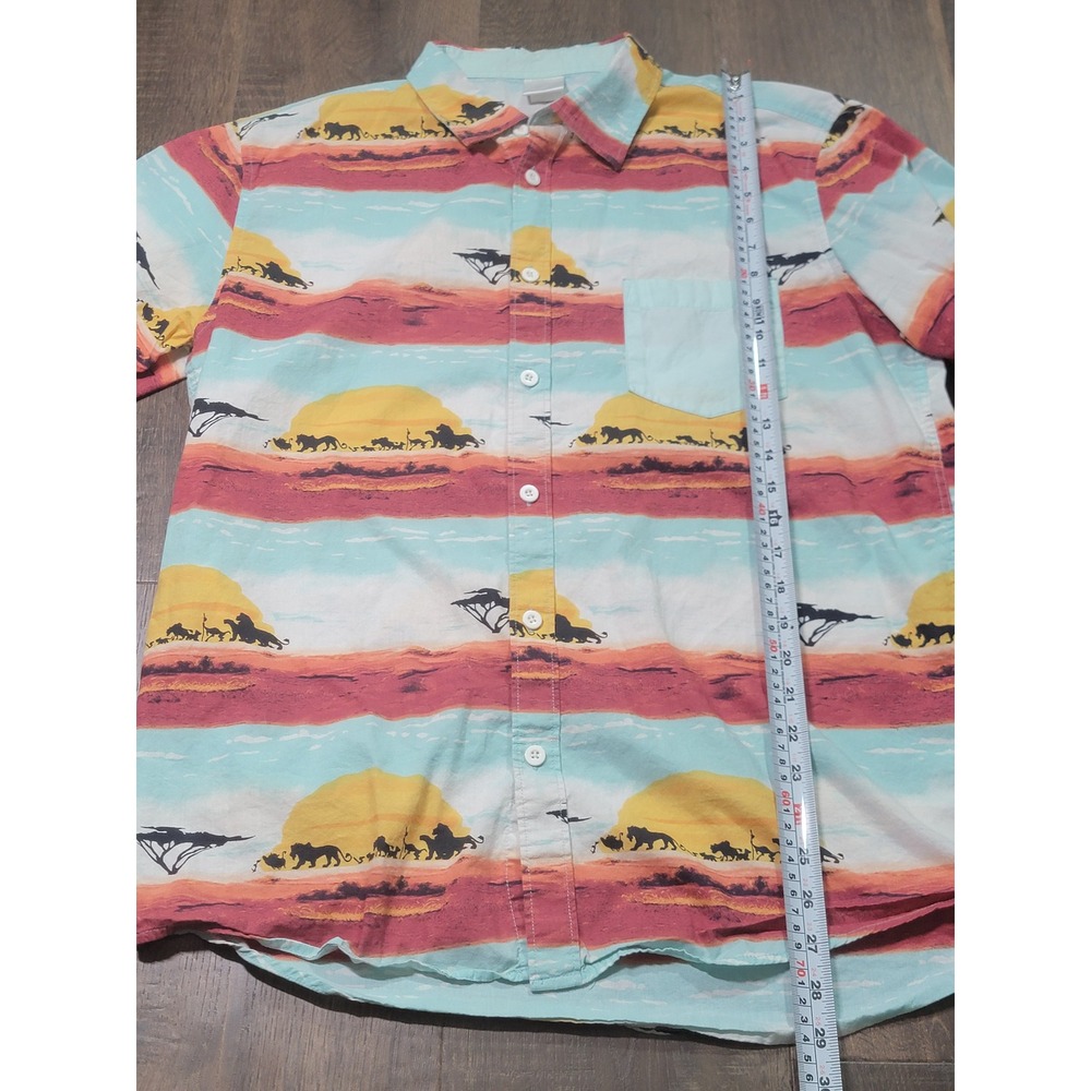 Disney The Lion King Mens Large Short Sleeve Button Up Shirt Sunset Safari Print